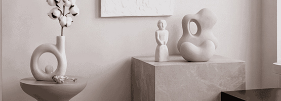 Figurines